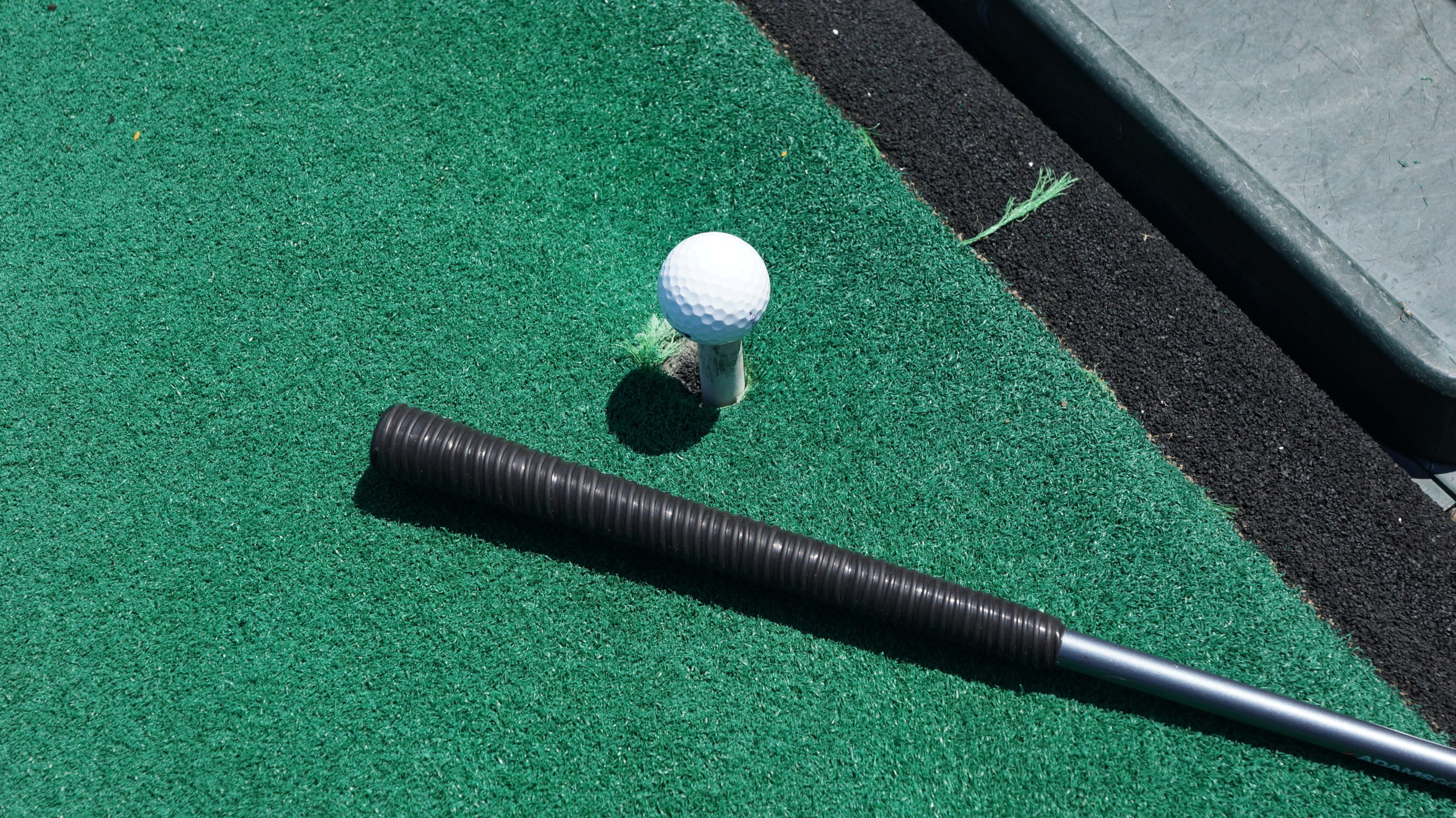 Regrip a Golf Club Tommy Tape SelfFusing Silicone